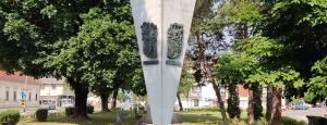 Fotografija: Grad Donji Miholjac - spomenik žrtvama antifašističke borbe